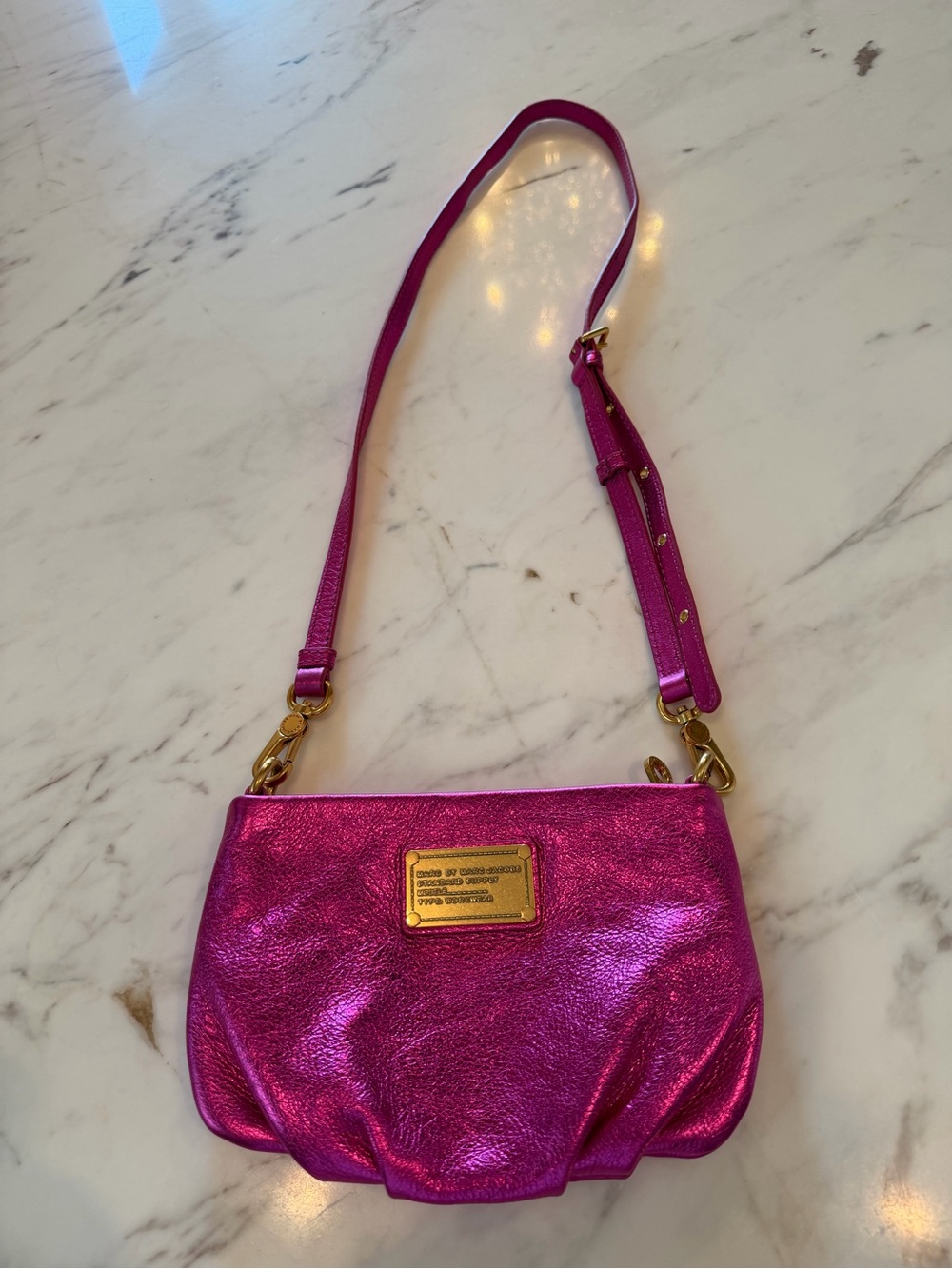 Metallic Fuchsia Crossbody Bag with Gold Plaque